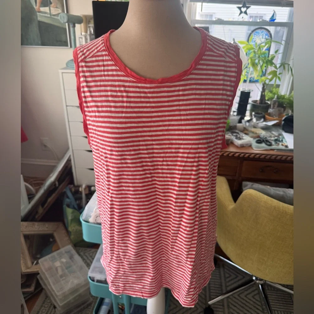 OLD NAVY Coral Red Striped Sleeveless Top L Cotton Tank Top Preppy Summer VGUC - Picture 1 of 4